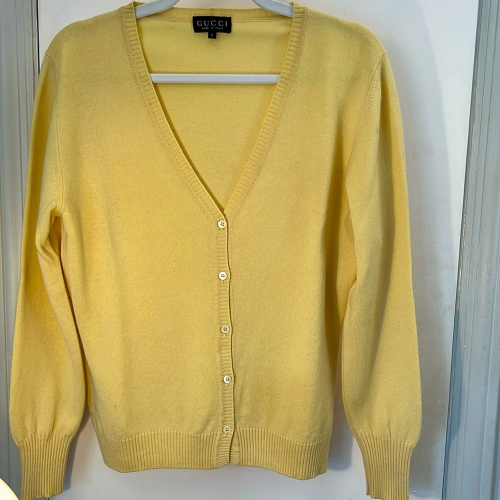 Gucci cashmere cardigan !